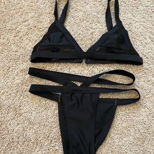 Mesh detail strappy bikini